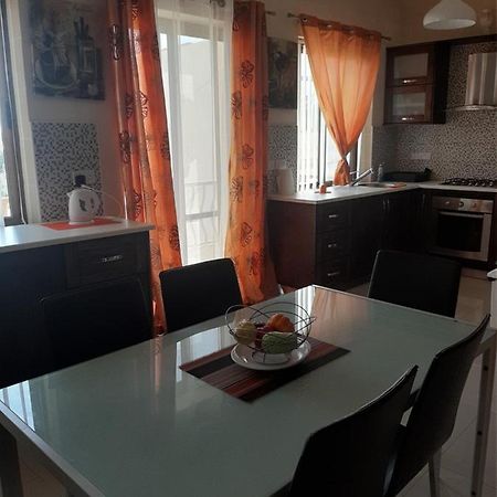 Gozo Holiday Apartment กฮาจ์นซีเลม ภายนอก รูปภาพ